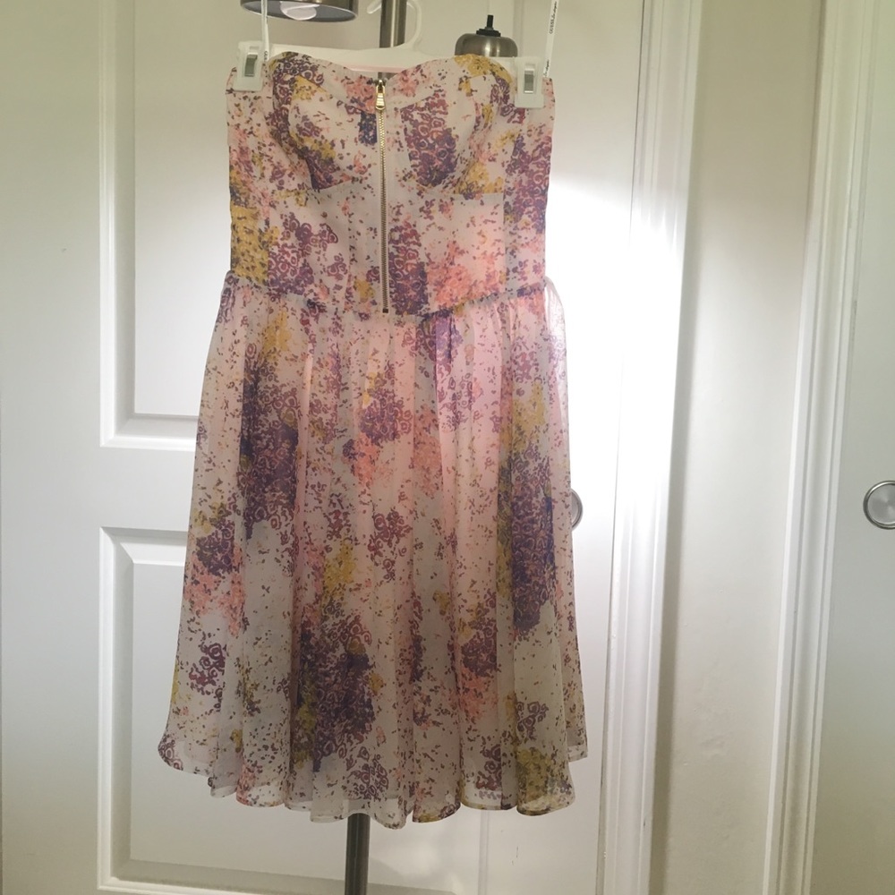 Strapless dress